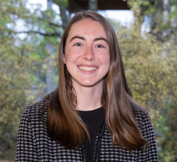 Helen Xun in the lab at Johns Hopkins University. (Photo credit: Will Kirk / Johns Hopkins University)